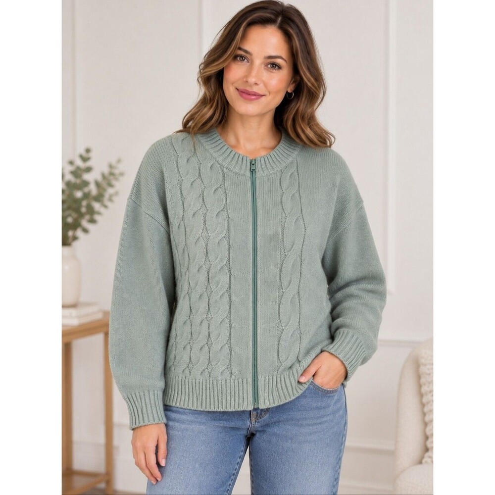 EUC Dazy women's green loose-fitting cable knit sweater cardigan, S, Green
